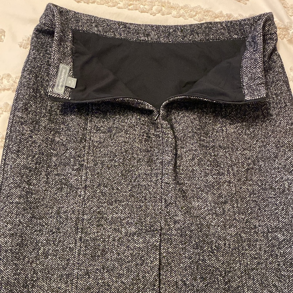 JOHNSTON & MURPHY Midi Pencil Skirt Black White Herringbone Wool Medium … - Picture 6 of 6